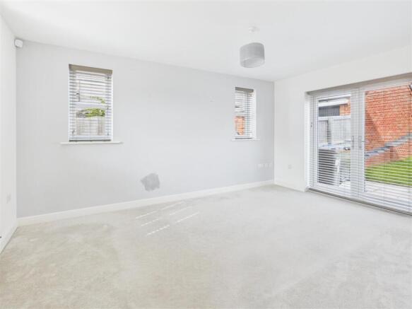 Jackson Avenue, Bishops Tachbrook * VACANT & NO UPWARD CHAIN * photo 4