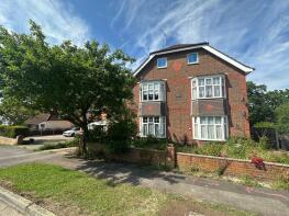 Flat 2, 26, Summerhill Road, Waterlooville PO8 8XE