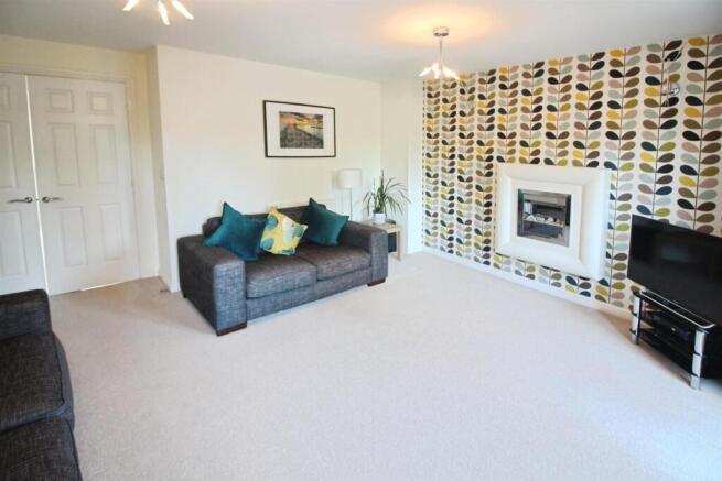 3 bed Town House for sale Image 4