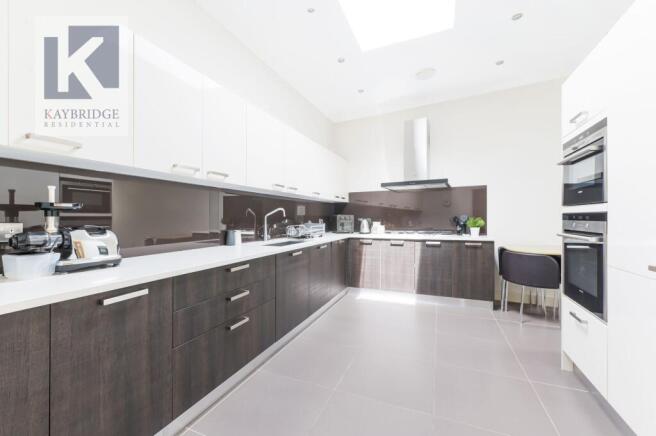 The Warren, Worcester Park - KT4 7DL