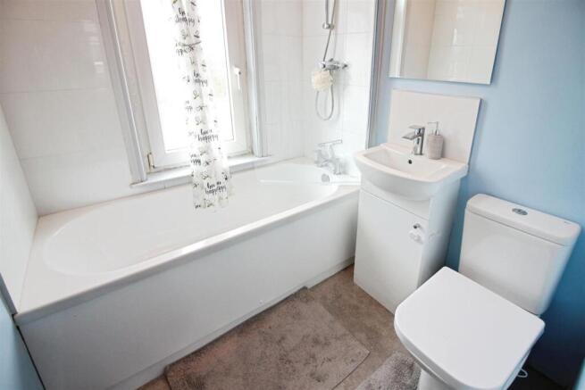 2 bed Terraced for sale Image 7
