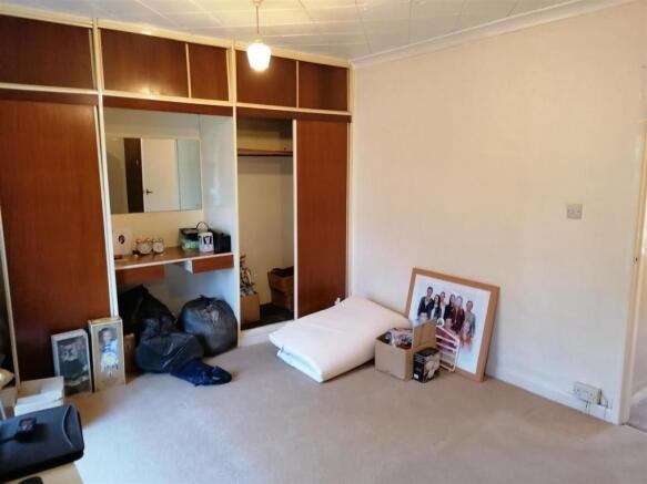 Bedroom 1 (Front)