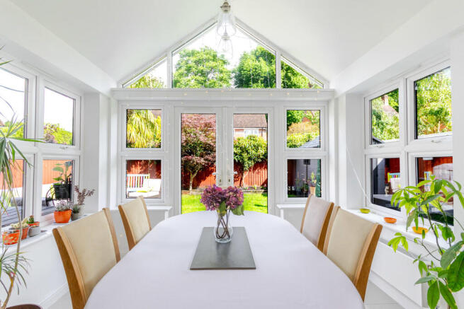 Dining 2