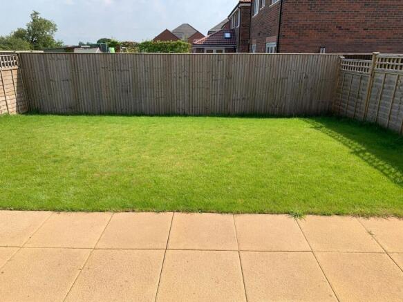 3 bed Semi-Detached to rent Image 4