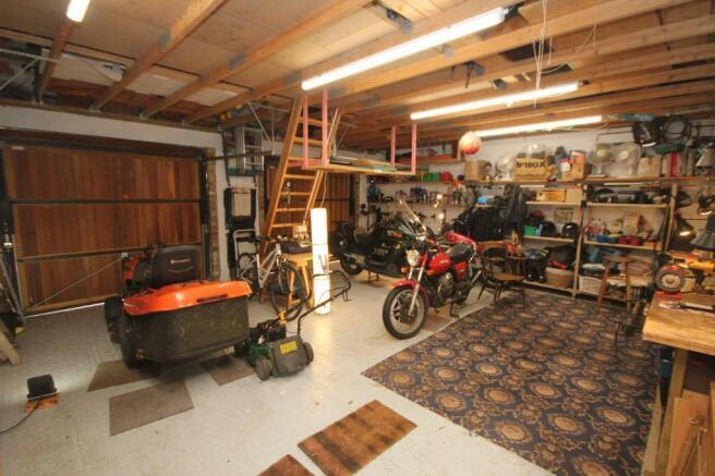 garage inside.JPG
