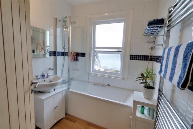 Bathroom.jpg