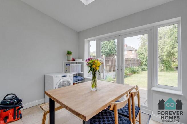 3 bed Semi-Detached for sale Image 6