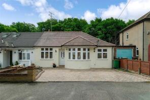 19, Rosslyn Avenue, London E4 6DX