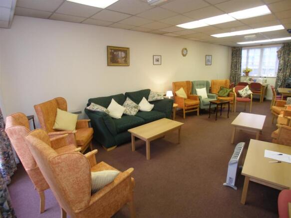 RESIDENT'S LOUNGE