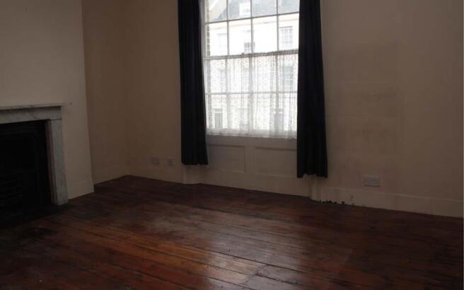 bedroom1ff.JPG