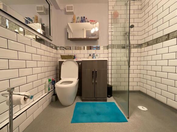 2 bed Flat for sale Image 8