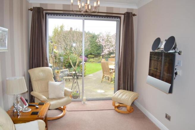 TV room & lounge
