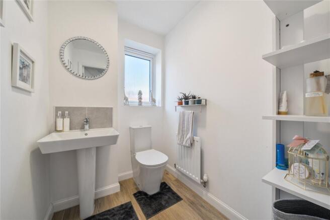 4 bed Detached for sale Image 12