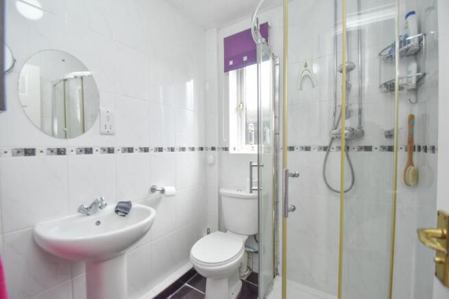 en-suite shower room