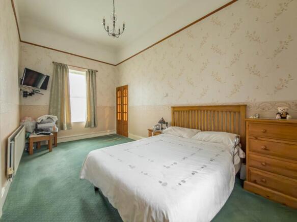 1 bed Detached for sale Image 11