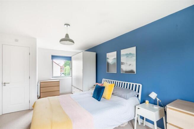 2 bed Semi-Detached to rent Image 5
