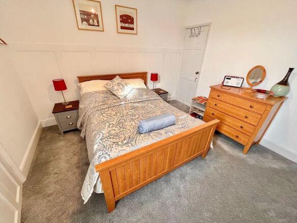 Bedroom 2(2)