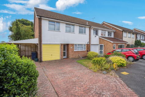 Captain Cook Close, Chalfont St Giles, Buckinghamshire HP8 4DS
