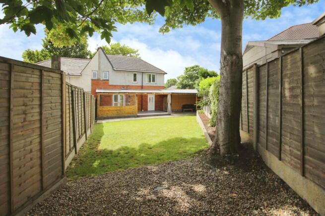 3 bed Semi-Detached for sale Image 12