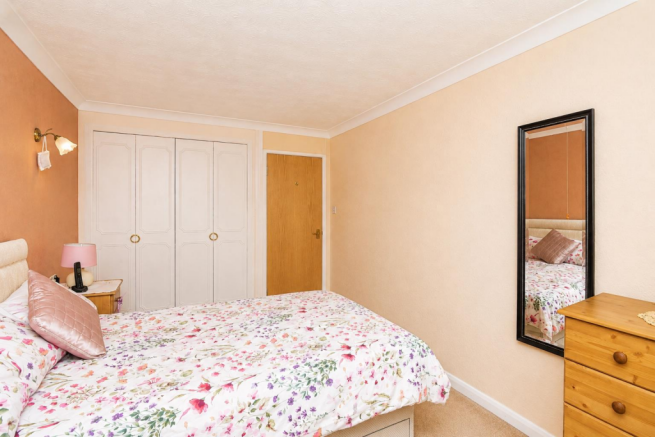 1 bed Apartment for sale Image 8