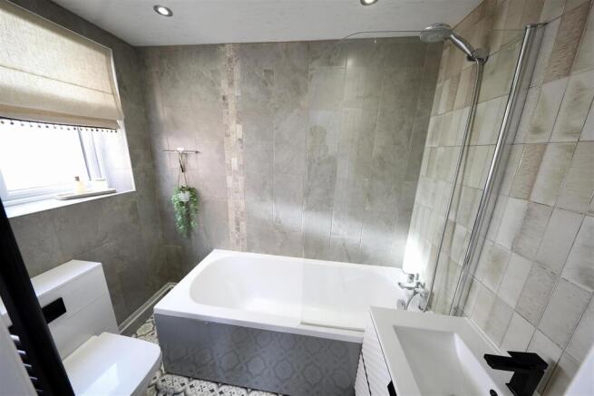 2 bed Semi-Detached for sale Image 11