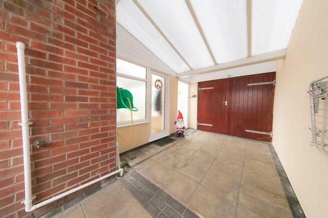 Car port & garage