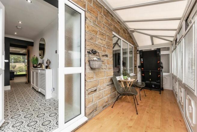 4 bed Detached for sale Image 12