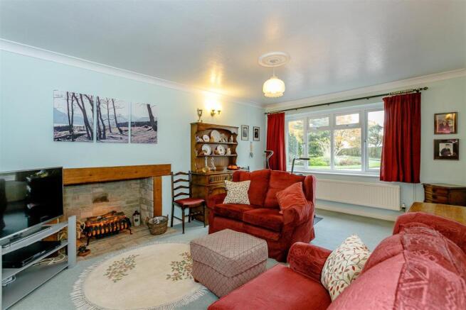 8368109-interior21.jpg