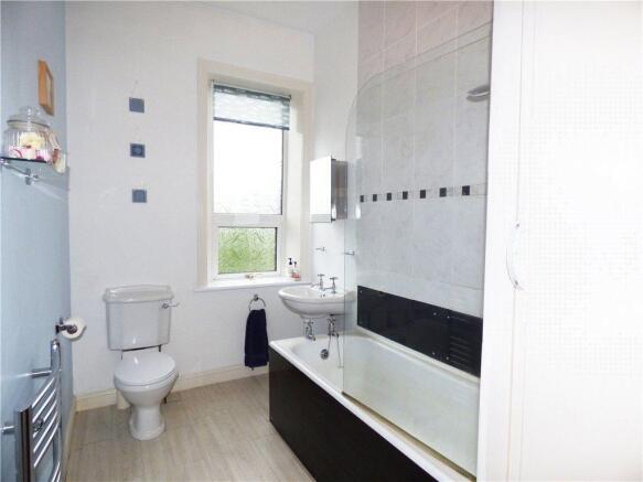 2 bed Terraced to rent Image 7