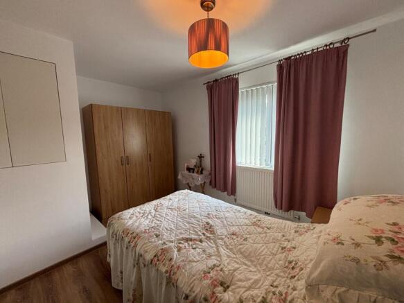 2 bed Semi-Detached for sale Image 11