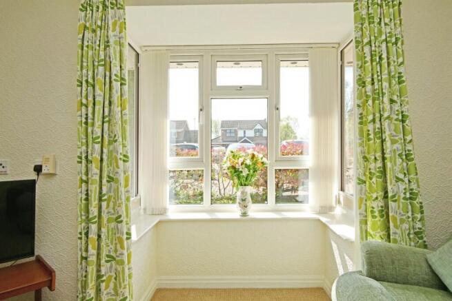 2 bed Apartment for sale Image 4
