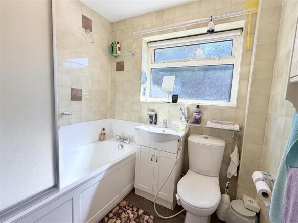 2 bed Detached Bungalow for sale Image 7