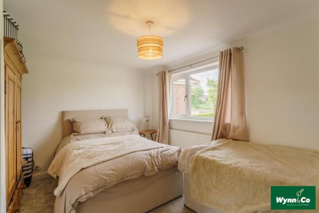 3 bed Semi-Detached for sale Image 12