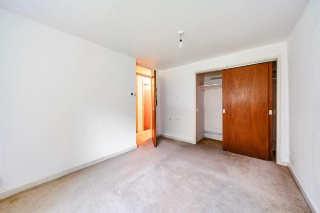 1 bed Apartment for sale Image 8