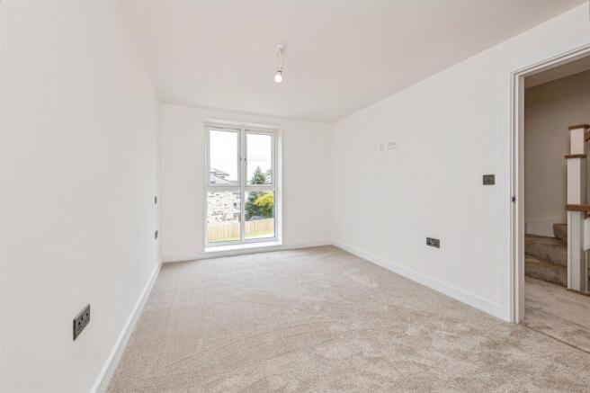 4 bed Detached for sale Image 9