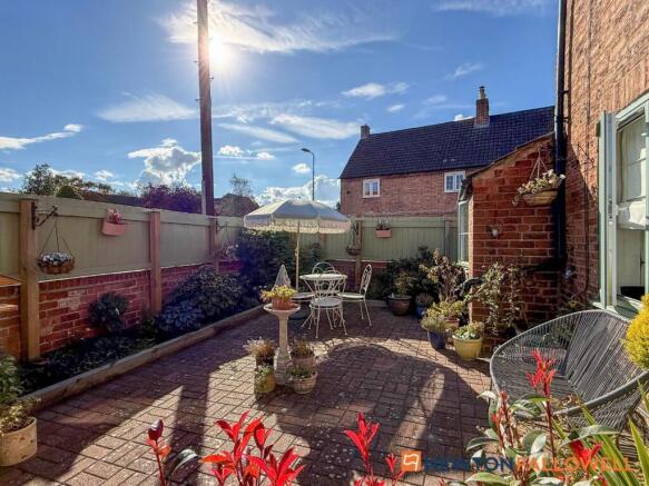 Front Garden 1