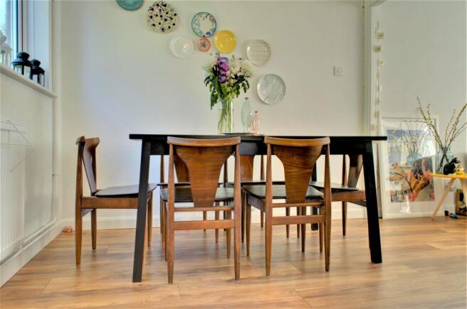 Dining room (2)