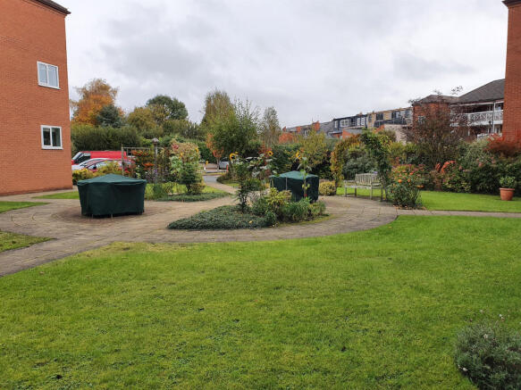 Pinner Court Gardens
