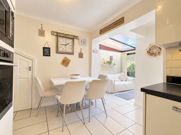 Harlow Grove, Hall Green, B28 9QA photo 4