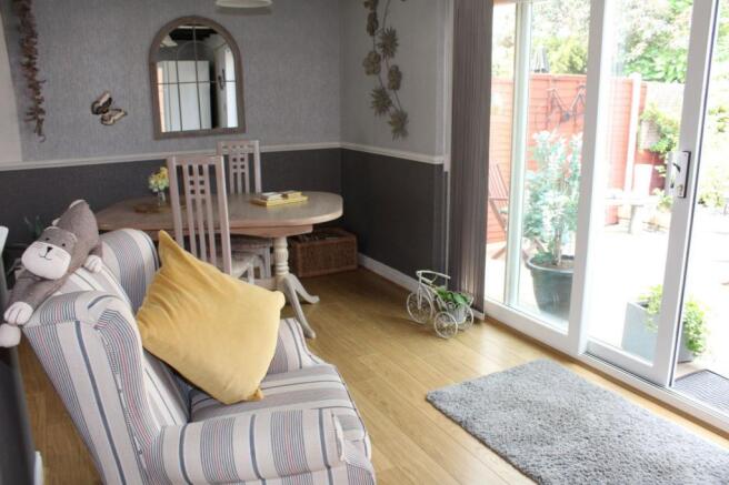 FAMILY/DINING AREA
