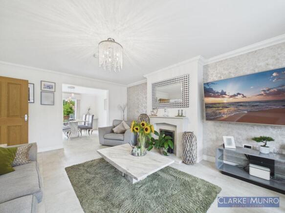 4 bed Detached for sale Image 2