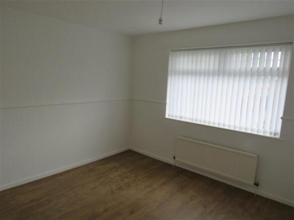 3 bed Terraced to rent Image 5