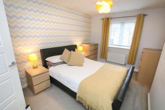 BEDROOM 2