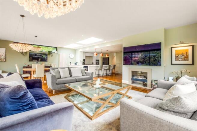 Sitting /Dining Room