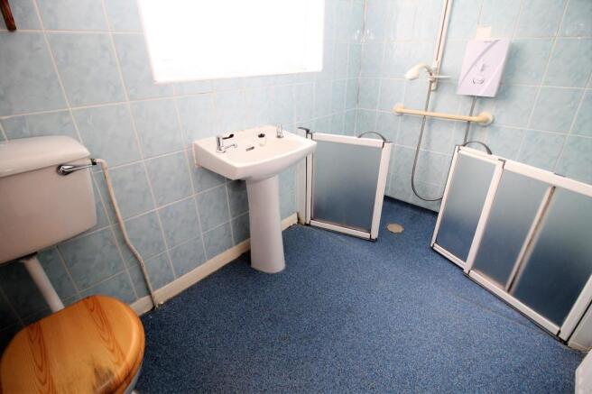 Shower Room/w.c.