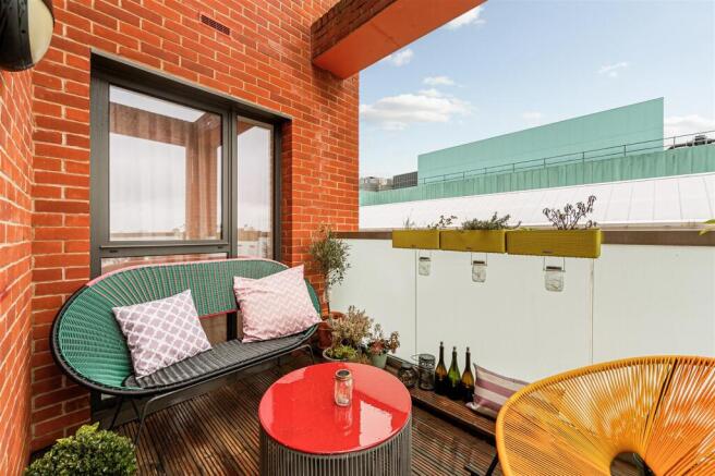 11, Dauphine House-7.jpg