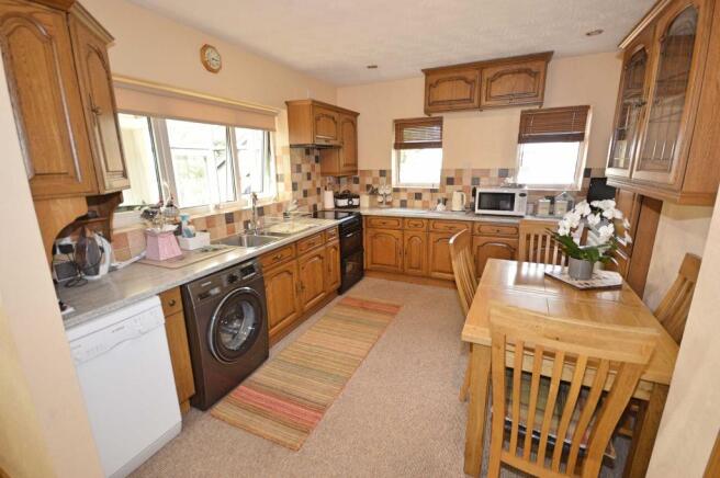 Kitchen/Dining
