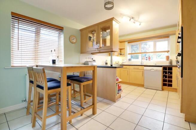 KITCHEN.....jpg