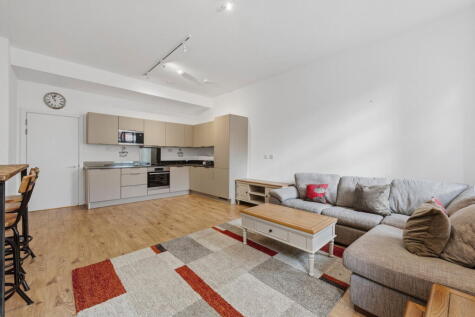 Pennington Gardens, Cheadle, SK8 2GN