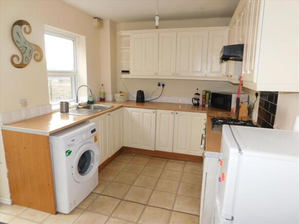 KITCHEN/BREAKFAST ROOM